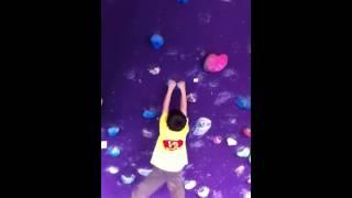 Dylan Howard V9