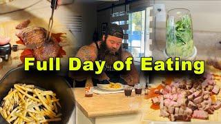 What a 310lb Athlete Eats in a Day