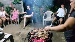 Haciendo una cena en despedida de la abuela Emilia