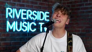 Ben Walker Performing 'Forensic Scientist 'Exclusive for RMTV