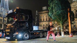 Transporting a GIANT Christmas tree to the Dam Square in Amsterdam! 