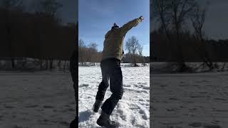 Танец окуня #фишермания #рыбалка #shorts #зимняяловля #youtube #приколы