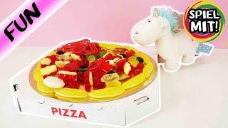 Einhorn macht sich über CANDY PIZZA her | Bleibt da noch was für Kathi übrig? Look o Look Candy Test