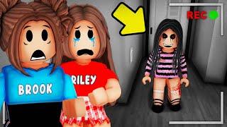 We Caught A LITTLE GIRL On Our SECURITY CAMERA In Roblox Snapchat!!