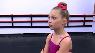 Dance Moms-"LESLIE FIGHTS WITH KELLY AND MADDIES SOLO REHEARSAL"(S2E19 Flashback)