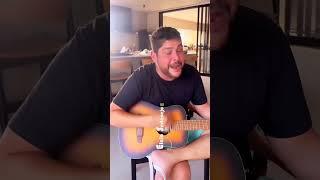  Léo Xavier | Jorge cantando em resenha só no violão e voz e dá show com gogó! CONFIRA! #shorts