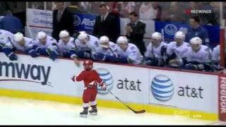 Little Red Wings fan takes victory lap