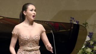 Aida Garifullina - RIMSKY-KORSAKOV S podruzhkami po jagodu khodit' (The Snow Maiden)