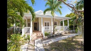 Ridgeway Garden Cottage, Nassau | HG Christie - Bahamas Real Estate