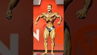 AMAZING SHREDDED IRANIAN POSING  Saman Olfati #shorts #viral