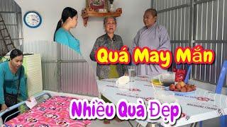 Cô Hai Vé Số Xúc Động Khi Sư Cô Đến Thăm Và Nhận Nhiều Quà Mừng Nhà Mới| PHƯƠNG THÚY TV#1058