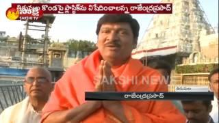 Actor Rajendra Prasad Visits Tirumala Temple