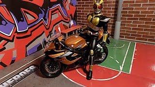 MAISTO SUZUKI GSX-R1000 MOTORCYCLE TOY REVIEW