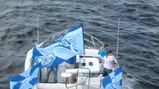 Zenit's fans get to the Petrovsky Stadium by boats