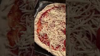 Making pizza with my girlfriend #trove #chickendishes #tiktok #trovetips #chickenrecipes #grill