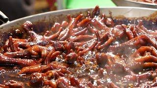 Taiwan street food - Dark brown chicken feet! Tainan night market braised dishes