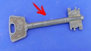 Few people know about this DOOR KEY function!!!