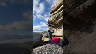 Something and Nothing - 7B Bonehill Rocks Dartmoor #beta #ukbouldering #bouldering