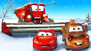 Lightning McQueen & Mater escape from HUGE Frank in Winter Along a Slippery ROAD! Pixar Cars