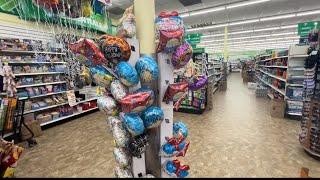 He wasted balloon again in Dollar Tree #balloons #dollartree  #balloonscolors #dollartree2023