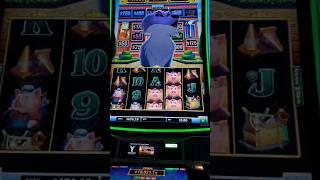Huff n' Puff Money Mansion Wolf Howl #slots #casino #gambling #slotmachine #huffnpuff #moneymansion