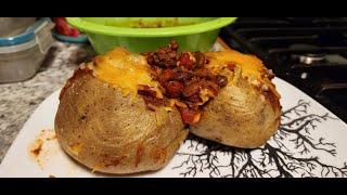 Chili Stuffed Potatoes Day 3 Baked potatoes #pantrycooking #bakedpotatoes #potatoesrecipes