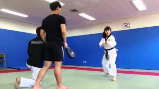 Taekwondo girl's Kick!(1) 미르메 장한별-여자태권도시범/발차기!