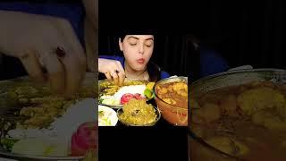 #eating #foodchallenge #asmr #bigbites #mukbang #shorts #eatingfood #egg #happyfoodwithtina