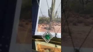 祖母绿宝石项链Emerald pendant. High-end.