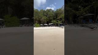 Приехали на новый пляж