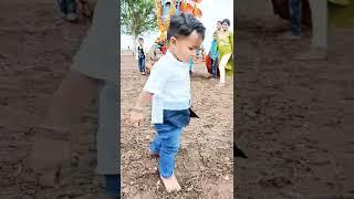 wait till the end.. pichhe Deka pichhe #babyboyplaying #cutebaby #babytrending #trending