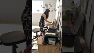 Limpando escrivaninha | cleaning my desk #organização #cleaning