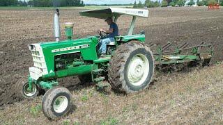 OLIVER 1955 Tractor Plowing