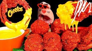 ASMR MUKBANG CHEETOS 'Würzige Hähnchen- und Zwiebelringe.'