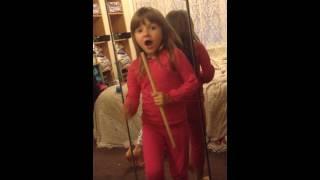 Red Riding Hood song in Russian, Karina, 6 years old practicing at home