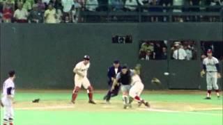 Pete Rose barrels over Ray Fosse