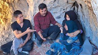 Finding Amina and her son in a mountain cave#dar_46