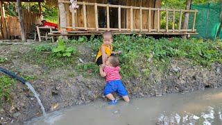 Mother and child harvest cucumbers to sell for money - Mother 18 - Orphan