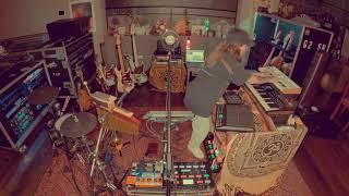 Tash Sultana - Gemini (Studio Jam Version)