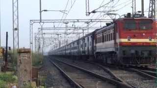 [IRFCA] Fresh looking WAP-4 with Jaipur Superfast.