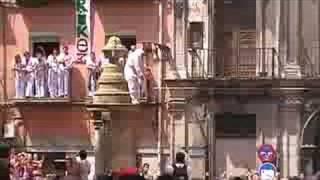 San Fermin Fountain Jumping 2008  (1/2)