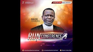 Pastor David Ogbueli gave Pastor Jerry Eze Gift at Run Conference 2021