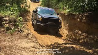 2016 Toyota Tundra Offroad Using 4WD 4LO ATRAC System To Climb Hill On 35 Inch Tires