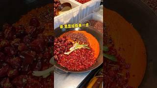 重庆街头微微辣火锅。。这真的是微微辣吗⁉️ #探店美食 #街边小吃 #路边摊美味 #火锅