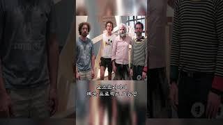 이탈리아의 산 정상에서 발견된 거대한 토끼 인형
