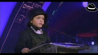 Young Shliach from Sderot Addressing Kinus