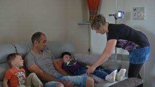 Nolan, 8 ans, devenu handicapé à cause d’un steak haché