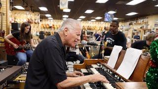 Norm playing his 1959 Hammond B3 - "Tears On My Pillow"