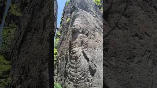 [대한민국 보물 제490호] 구미 금오산 마애여래입상, 거대한 화강암 벽의 모서리에 조각된 고려시대의 마애석불, 전체 높이 5.55m
