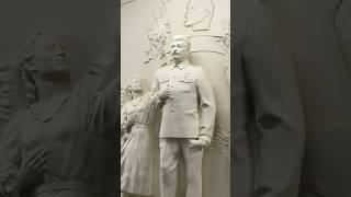 Памятник Сталину в московском метро #сталин #памятник #метро #таганская